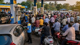 sindhudurg petrol pump crowd | fuel shortage maharashtra | sindhudurg collector fuel supply update | petrol diesel prices konkan news