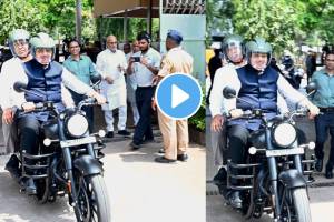 Devendra Fadnavis bike to Vidhan Bhavan