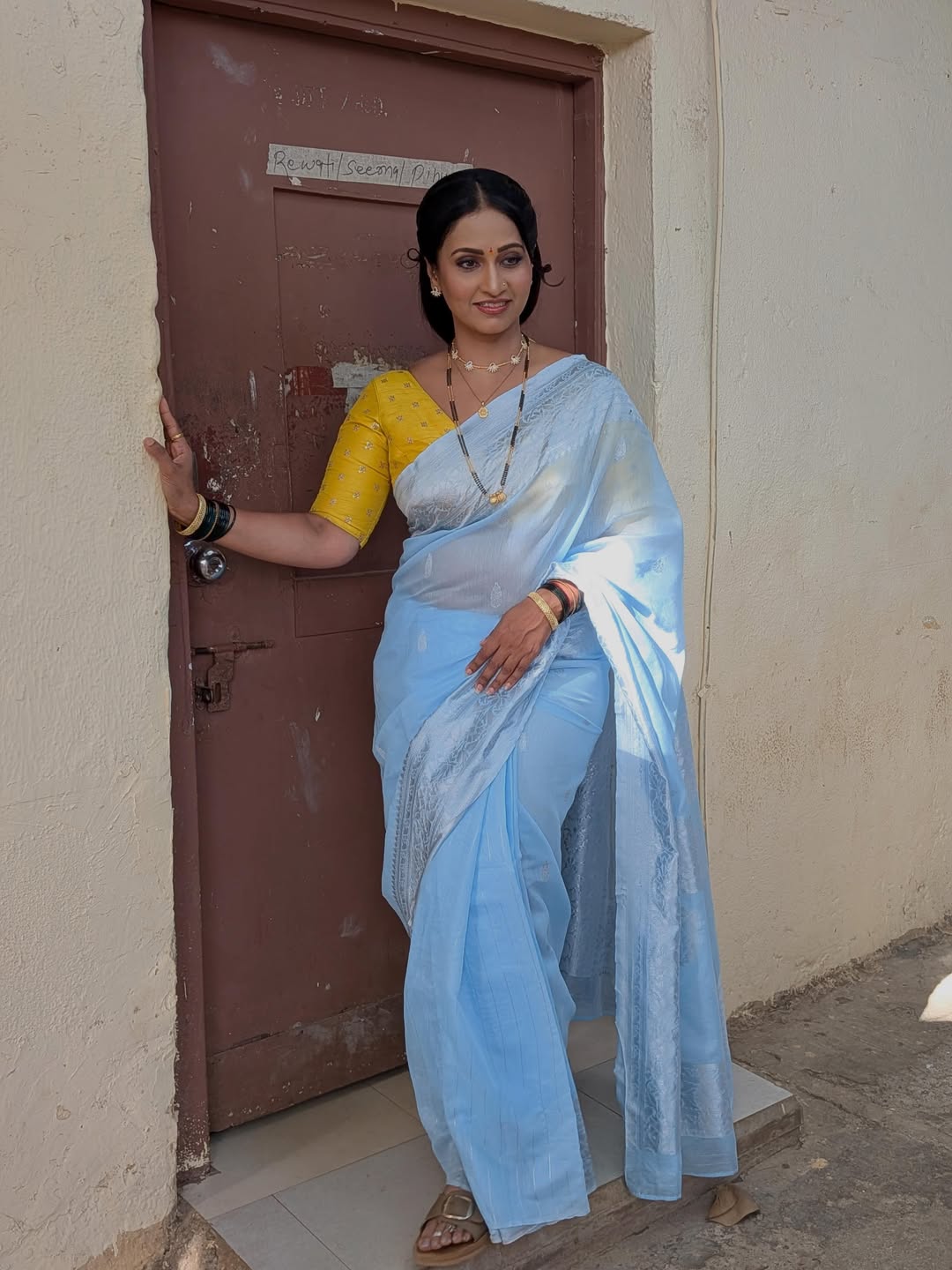 Mee Sansar Majha Rekhite Tv Serial Fame Actress Dipti Ketkar Skyblue ...