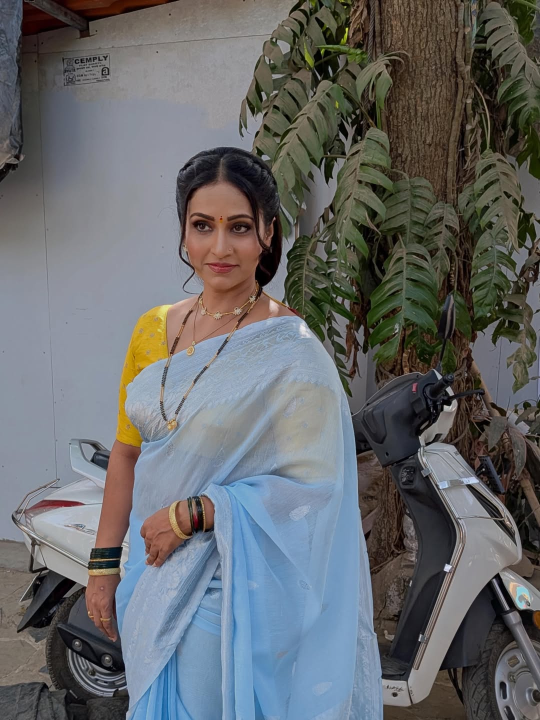 Mee Sansar Majha Rekhite Tv Serial Fame Actress Dipti Ketkar Skyblue ...