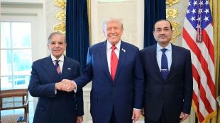 Donald Trump US Iran War ceasefire Pakistan mediator news | US President Donald Trump statement on Iran war ceasefire | डोनाल्ड ट्रम्प अमेरिका इराण युद्धबंदी पाकिस्तान मध्यस्थी | ट्रम्प यांचा इराण युद्ध आणि पाकिस्तानवर खळबळजनक खुलासा
