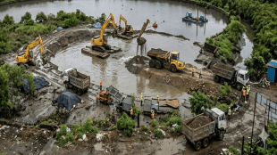 Navi Mumbai holding ponds siltation issue | NMMC Commissioner Kailas Shinde flood prevention | Navi Mumbai monsoon flood risk 2024 | Mangroves in holding ponds Navi Mumbai drainage system