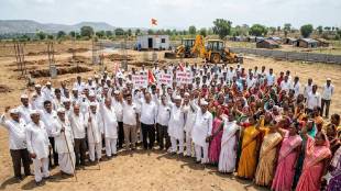 Mumbai mill workers housing project Shelu | Girni Kamgar Sangharsh Samiti protest | Shelu housing project price reduction demand | Pravin Yerunkar mill workers leader