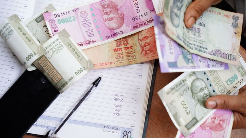 Rupee Depreciation vs Pakistan Rupee