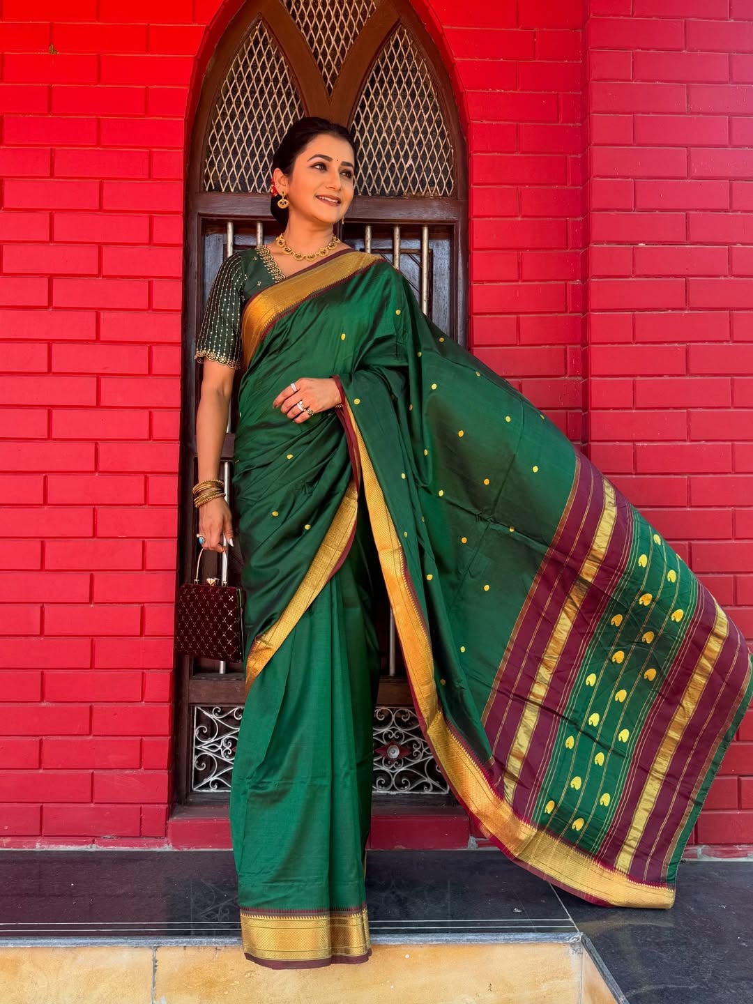 Jui Gadkari Green Saree Look