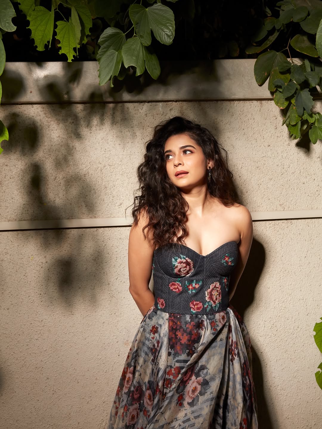 Mithila Palkar Black Suit Look Bhooth Bangla Movie