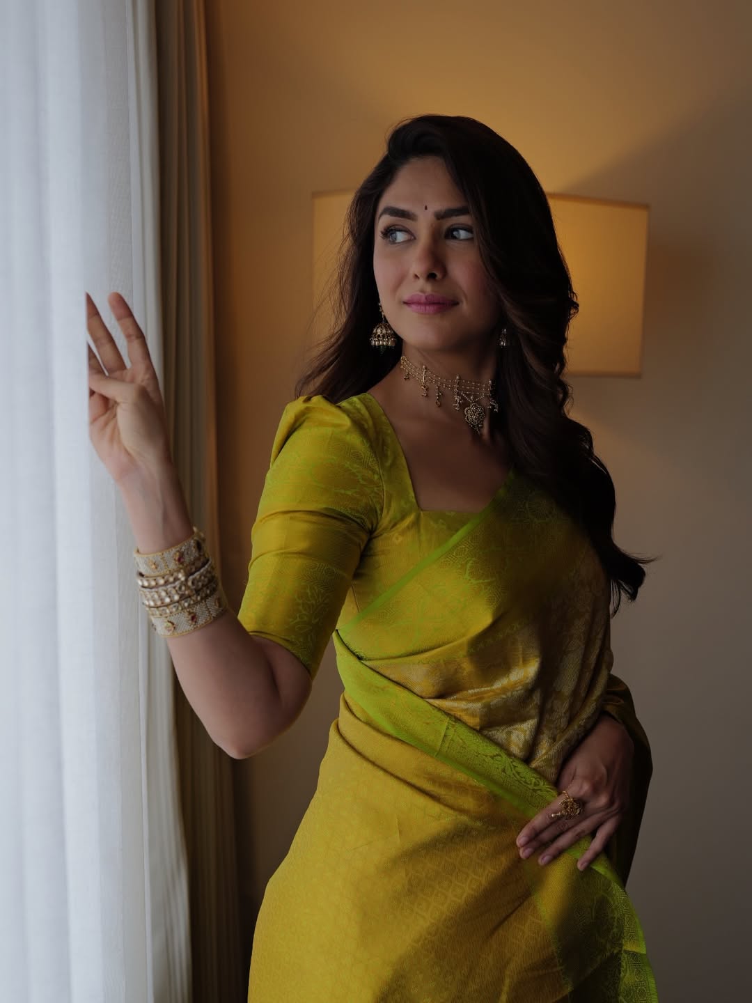 Mrunal Thakur Green Silk Saree Look