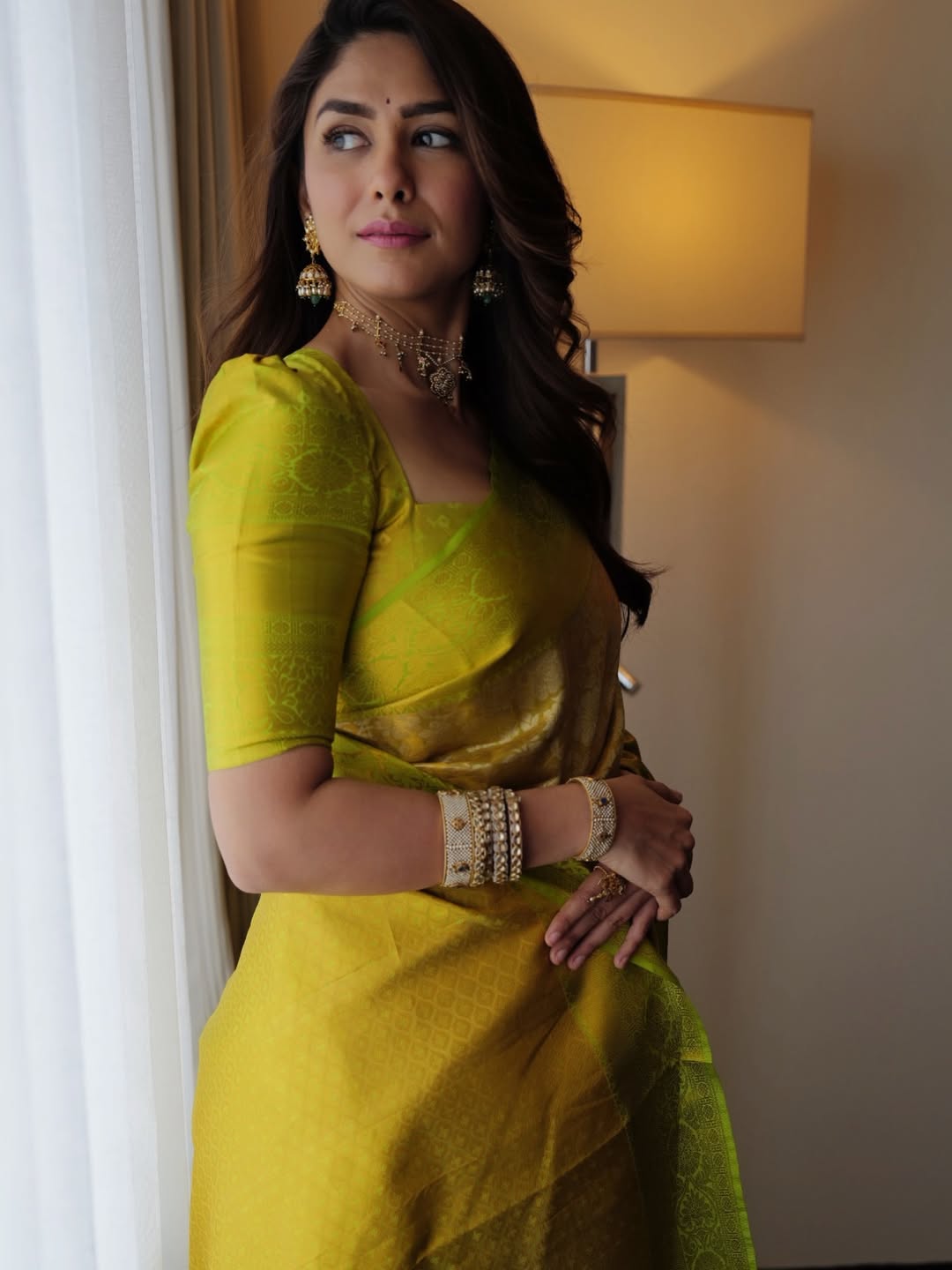 Mrunal Thakur Green Silk Saree Look