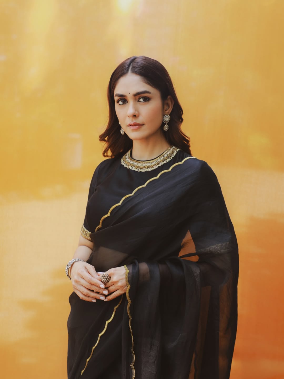 Mrunal Thakur Green Silk Saree Look