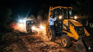 Nayab Tehsildar Buddhabhushan Nikalje attacked in Nagpur | illegal murum mining Kuhi Nagpur crime | Nagpur sand mafia attack on revenue officers | Maharashtra illegal mining news update