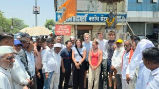 Foreign tourists attending Indian wedding in Belapur | British citizens in Shrirampur Ahilyanagar | Maharashtra traditional wedding culture | International guests at Marathi marriage ceremony