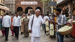 शिर्डीत भाविकाची मोगऱ्याच्या गजरा विक्रीतून लूट; भावनेला हात घालत विक्रेत्याकडून फसवणूक