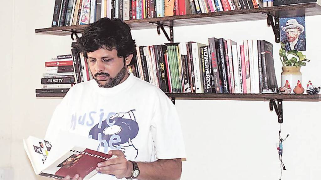 Marathi Director Dnyanesh Zoting with books | Reading habit and library culture in Maharashtra | Jaykar Library Pune University | Dnyanesh Zoting favorite Marathi books collection Marathi Director Dnyanesh Zoting with books | Reading habit and library culture in Maharashtra | Jaykar Library Pune University | Dnyanesh Zoting favorite Marathi books collection