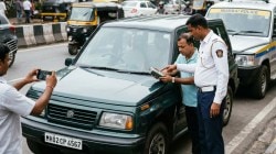 RTO Inspector Suspension : ई-चलनाचा फोटो दुसऱ्याने टिपला; वाहतूक पोलीस अधिकाऱ्याचे निलंबन…