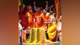 Girish Mahajan Trimbakeshwar visit | Kumbh Mela 2026 preparation Nashik | Mahant Shankarand Saraswati protest | Nashik Kumbh Mela infrastructure delay news