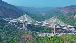 Mumbai Pune Expressway Missing Link traffic fine | Highway Police action on reels and selfies | Missing Link tunnel traffic violations | MSRDC Missing Link cable stayed bridge safety rules
