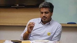 कर्जत नगराध्यक्ष रोहिणी घुले यांच्याविरुद्ध अविश्वास प्रस्ताव, पदावरून हटविण्यासाठी राम शिंदे व रोहित पवार एकत्र