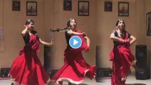 Girl dance on Jhoomka Gira Re