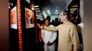 Uddhav Thackeray at Mumbai Press Club | Rajnish Kakade photography exhibition | Uddhav Thackeray photography tips | Shiv Sena UBT chief at photo gallery Mumbai