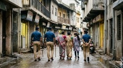 १३० बांगलादेशींना मायदेशी पाठवल्यानंतर बुधवार पेठेत पुन्हा पोलिसांची धाड, पाच महिला ताब्यात