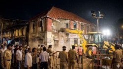 डॉ. बाबासाहेब आंबेडकर यांच्या ”मुद्रणालया”वरील पाडकाम कारवाई धक्कादायक ! प्रकाश आंबेडकर यांच्या याचिकेवर उच्च न्यायालयाची टिप्पणी
