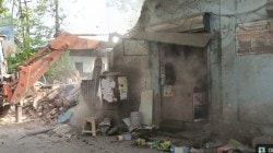 विकास आराखड्यातील ४० मीटर रस्त्यावर अतिक्रमण, महापालिकेकडून रस्त्यातील २५ अनधिकृत बांधकामे जमीनदोस्त