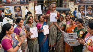 Mumbai ragpicker women SSC result success | Stree Mukti Sanghatana education initiative | Ata Thambaycha Nay movie inspiration | Mumbai women empowerment through education