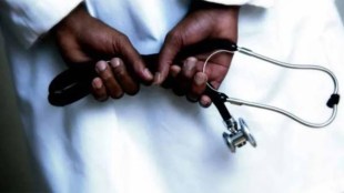 Nagpur Medical College doctors fight action | GMC Nagpur resident doctors clash hostel expulsion | Nagpur Medical news resident doctors stipend cut proposal | Ajni police station Nagpur Medical investigation