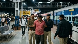 Pune acid attack case tadiwala road | Accused Shriram Savner arrested by Pune police | Pune crime branch karnataka hubli operation | One sided love crime news Pune