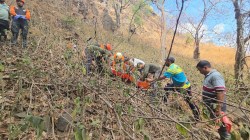 आंबेनळी अपघातानंतर घाटमाथ्यावरील रस्त्यांच्या सुरक्षेतील त्रुटी पुन्हा उजागर