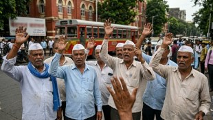 Mumbai BEST bus undertaking management | BEST officer promotion controversy Mumbai | BEST retired workers sangharsh samiti protest | Bhai Panwadikar BEST employees union Maharashtra