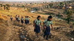 शाळा आणि विद्यार्थ्यांमध्ये अंतर; शाळा नसलेली वसतिस्थाने वाढली
