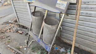 Mira Bhayandar municipal corporation broken dustbins | Waste management issues in Bhayandar | MBMC hygiene and sanitation complaints | Garbage bins damaged in Mira Road