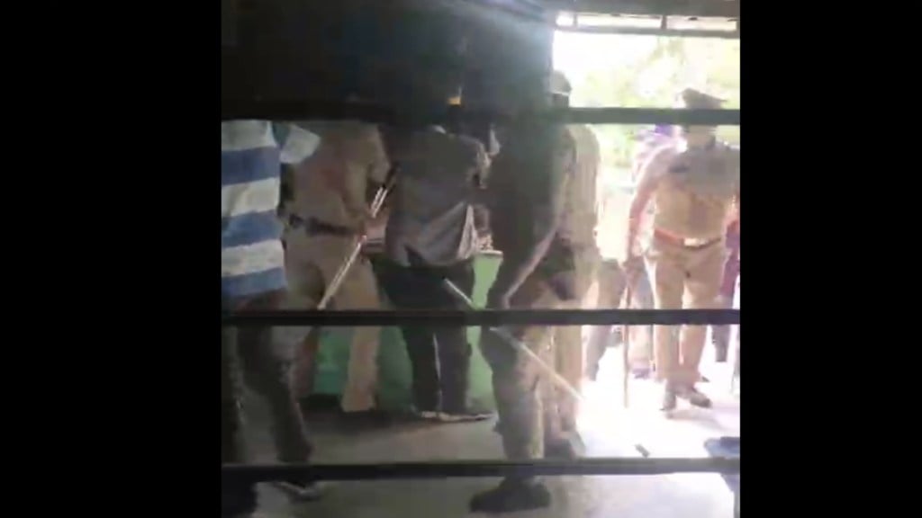 Nashik Ring Road land acquisition protest | Farmers clash with Nashik Police Matori | Nashik Ring Road survey dispute | Maharashtra farmers land protest news Nashik Ring Road land acquisition protest | Farmers clash with Nashik Police Matori | Nashik Ring Road survey dispute | Maharashtra farmers land protest news