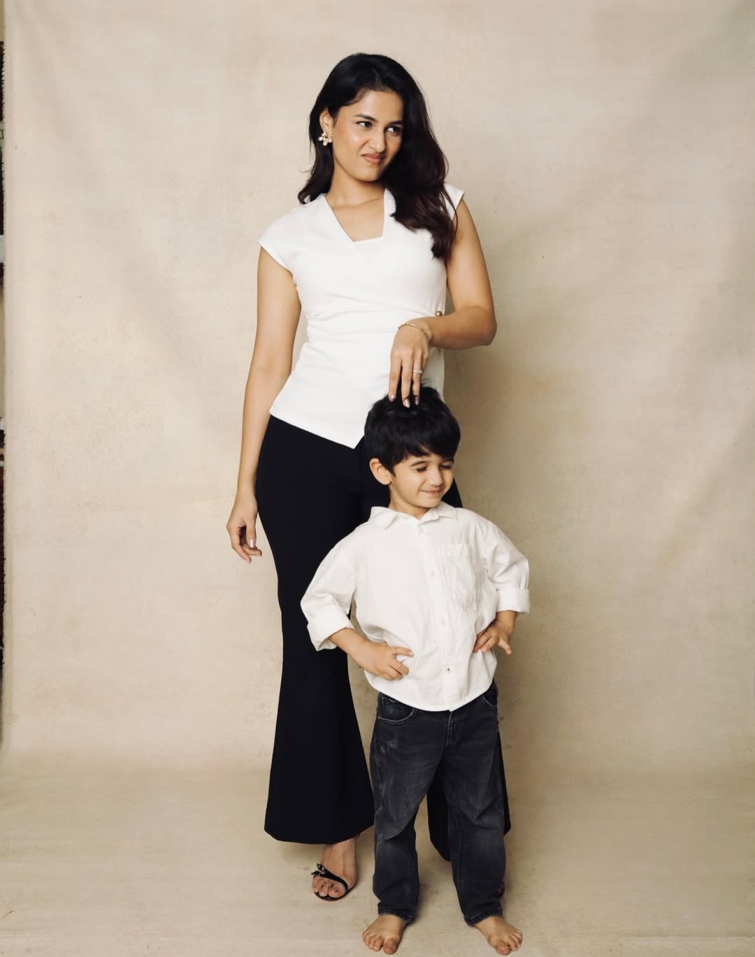 Pruthviraj Mahadik Vaishnvi Mahadik Family Photoshoot