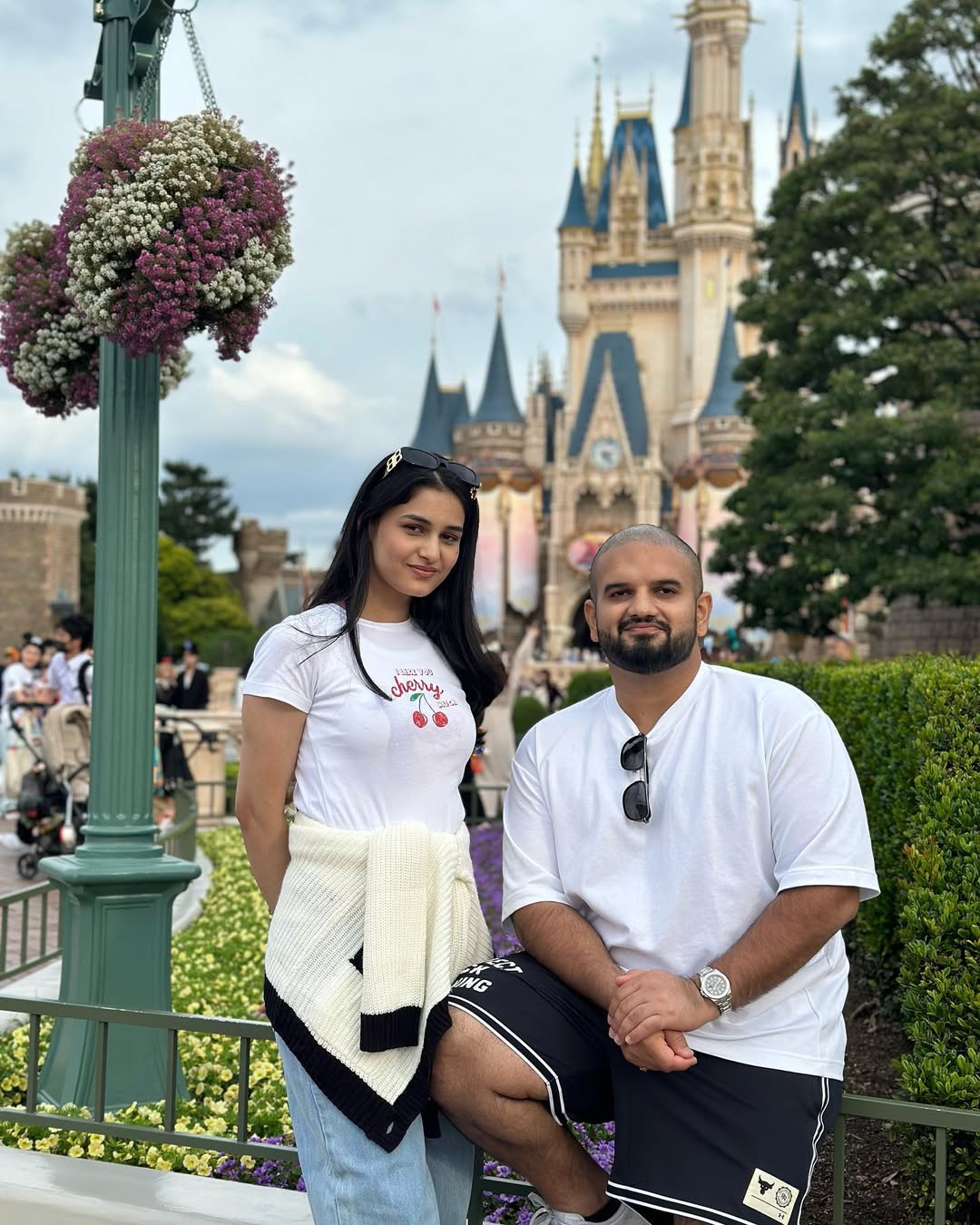 Pruthviraj Mahadik Vaishnvi Mahadik Family Photoshoot