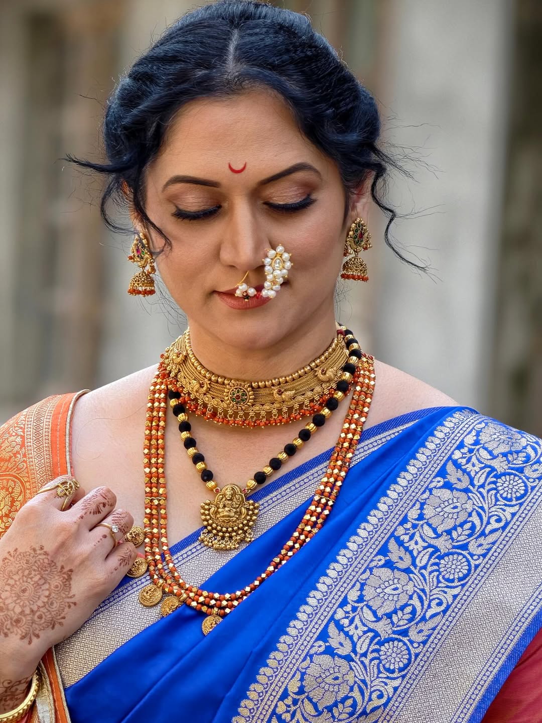 Samidha Guru Nauvari Blue Saree Look