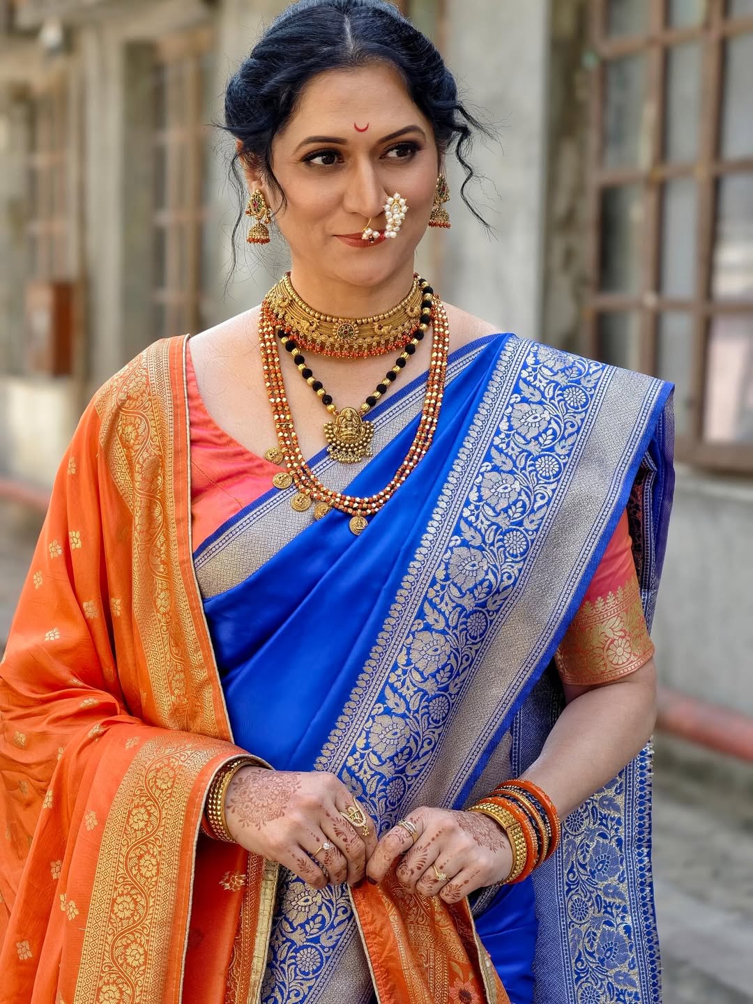 Samidha Guru Nauvari Blue Saree Look