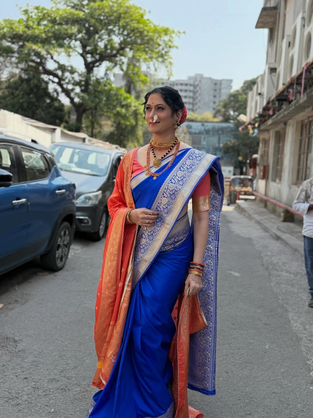Samidha Guru Nauvari Blue Saree Look
