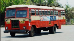 MSRTC Ratnagiri Pune bus seat reservation issue | Ratnagiri bus stand chaos | MSRTC mismanagement news | Maharashtra ST bus passenger problems