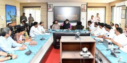 नाणार बॉक्साईट जनसुनावणीला स्थगिती; शेतकरी विरोधानंतर प्रशासनाचा निर्णय, पालकमंत्री उदय सामंत यांची माहिती