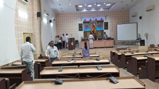 Ahilyanagar Municipal Corporation BJP NCP rift | Mayor Jyoti Gade Mahasabha postponement | Ahmednagar political news Marathi | 600 crore loan proposal controversy Ahilyanagar
