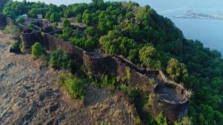 गोपाळगडावरील खासगी मालकीचा वाद पुन्हा ऐरणीवर; किल्ला शासनाच्या ताब्यात घेण्याची मागणी तीव्र