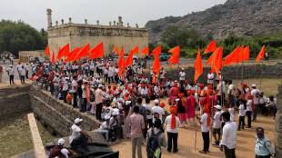 Aapla Mavla organization Ginjee Fort cleanliness drive | MP Nilesh Lanke Ginjee Fort visit Maharashtra Din | Historical fort conservation Tamil Nadu | Chhatrapati Shivaji Maharaj South India legacy Ginjee