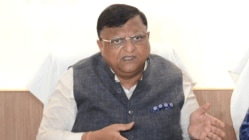 अन्वयार्थ : अधिकार्‍यांच्या नियुक्तीचा राजकीय आखाडा