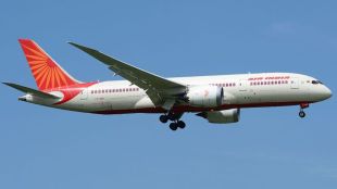 Air India Delhi San Francisco Flight emergency landing at Delhi airport | Air India technical snag Boeing 777 aircraft news | एअर इंडिया दिल्ली सॅन फ्रान्सिस्को विमान तांत्रिक बिघाड | एअर इंडिया विमान इमर्जन्सी लँडिंग दिल्ली