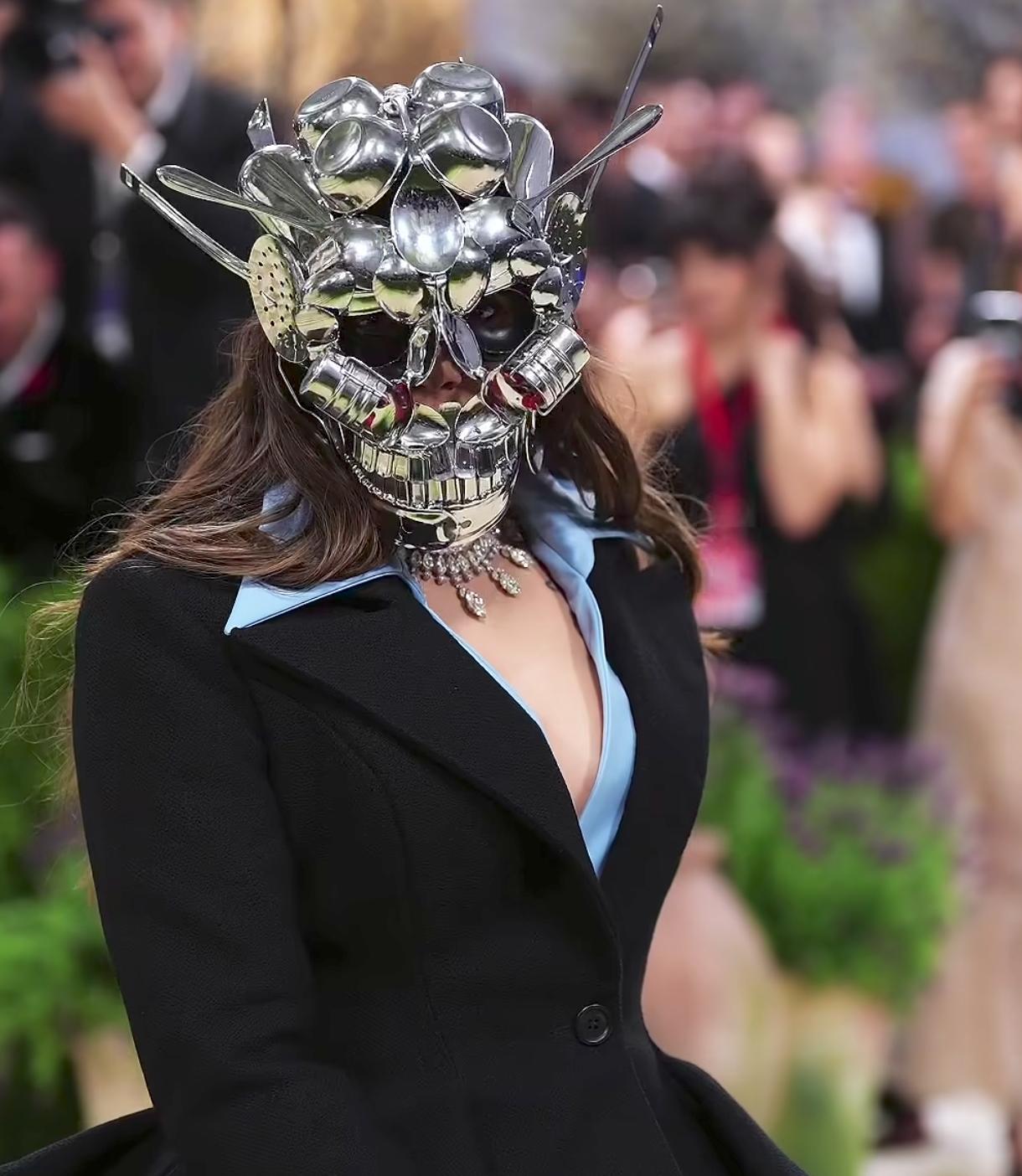 Ananya Birla Met Gala 2026: Ananya Birla made a stunning debut with a metallic mask