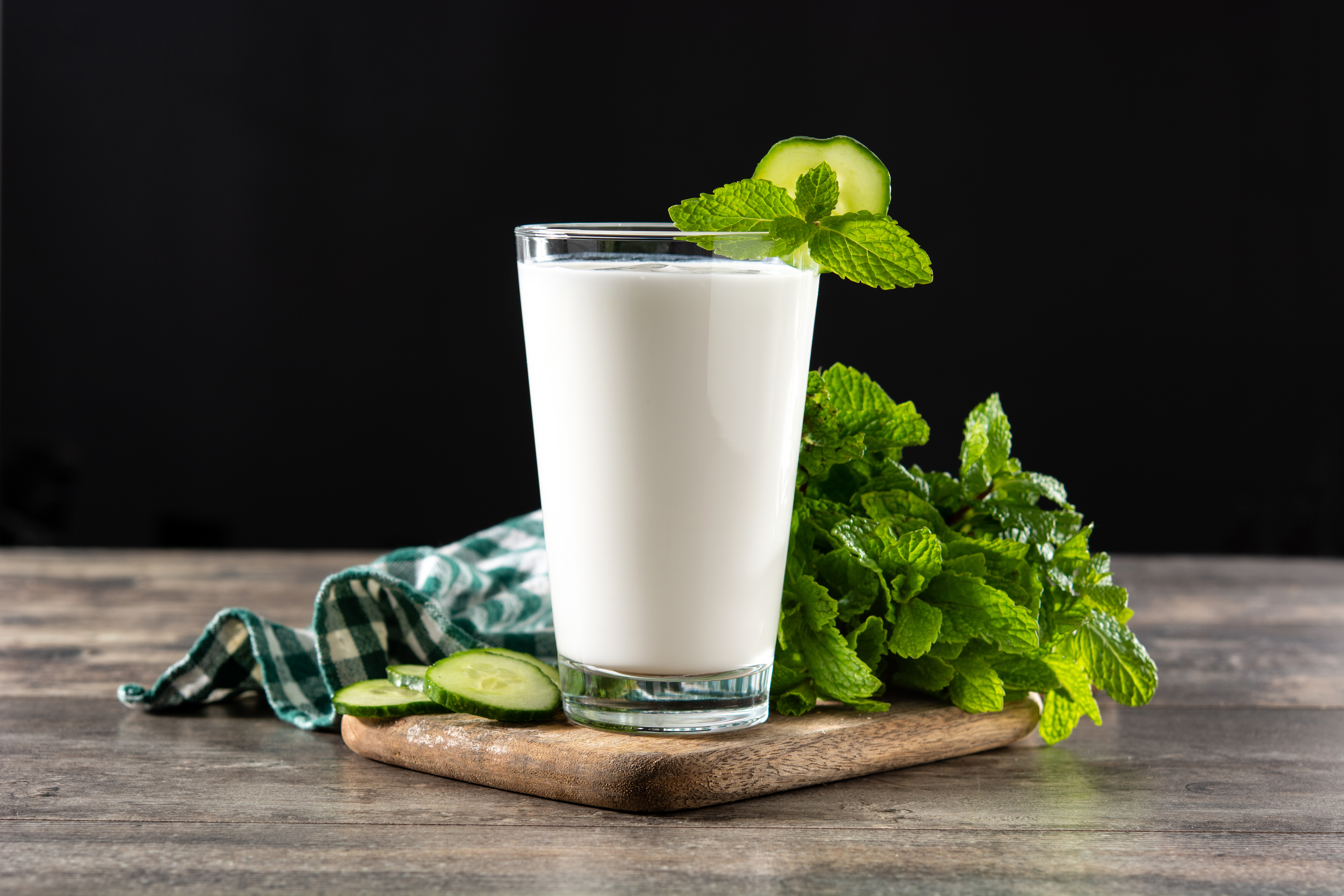 Benefits of washing hair with buttermilk