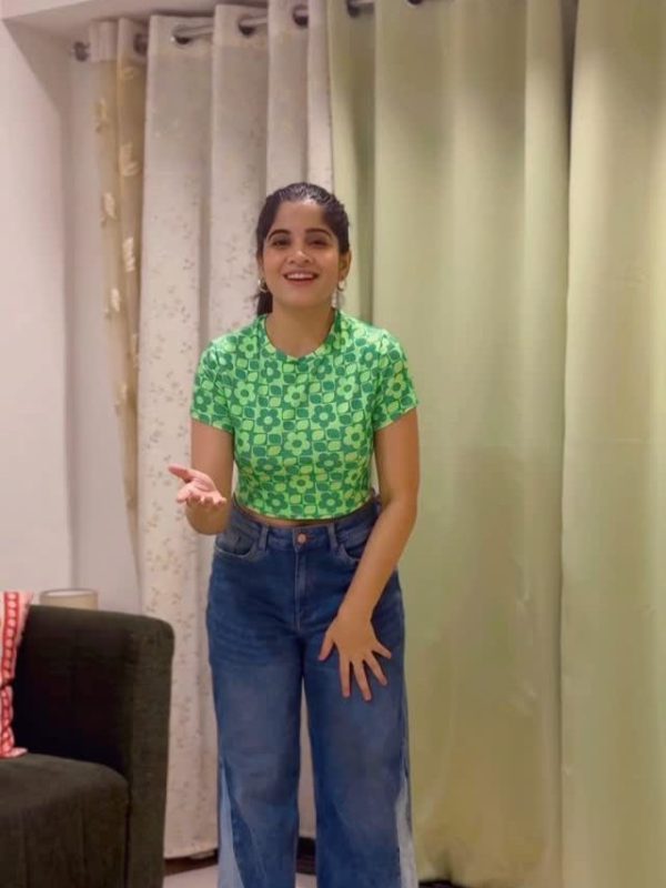 Amruta Deshmukh dance video on Instagram