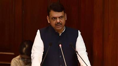 नरेंद्र मोदींच्या आवाहनावर फडणवीसांनी दिला पाकिस्तानचा दाखला; म्हणाले, “शेजारी देशात…”